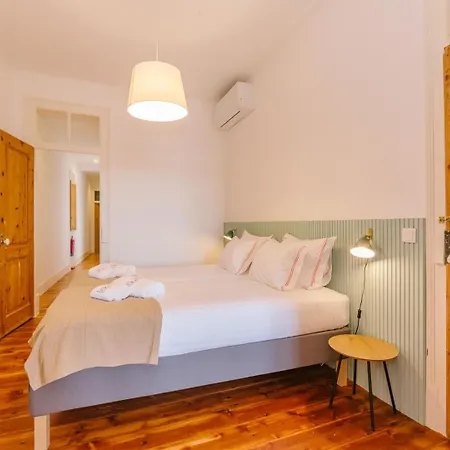 Rent4rest Castle View Family & Friends Bairro Alto Appartement Lissabon