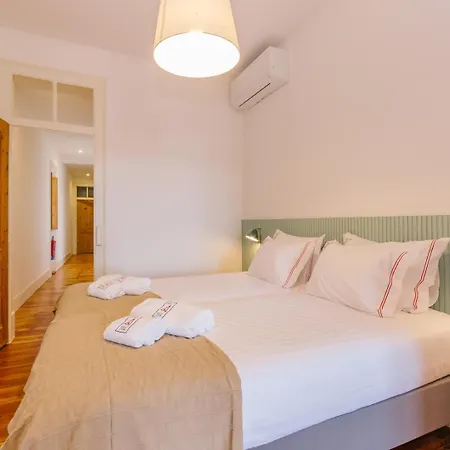 Rent4rest Castle View Family & Friends Bairro Alto Apartman Lisboa