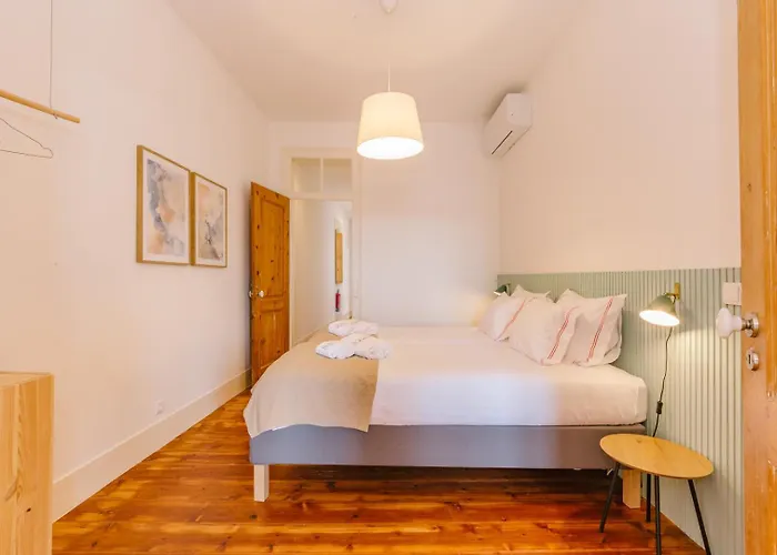 Rent4rest Castle View Family & Friends Bairro Alto * Lisboa