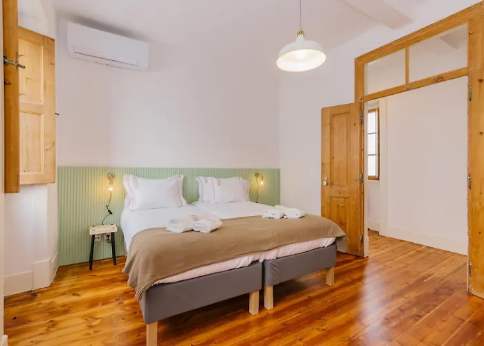 Rent4rest Castle View Family & Friends Bairro Alto * Lisboa