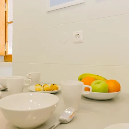 Rent4rest Castle View Family & Friends Bairro Alto Appartamento Lisbona