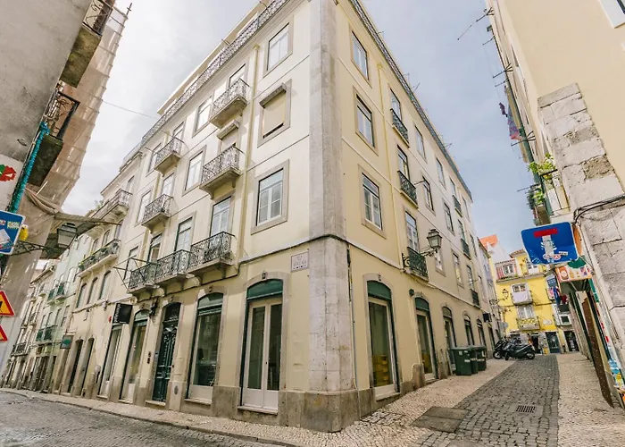 Rent4rest Castle View Family & Friends Bairro Alto Apartman Lisboa