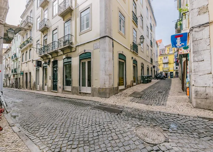 Rent4rest Castle View Family & Friends Bairro Alto