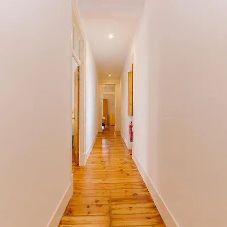 Rent4rest Castle View Family & Friends Bairro Alto Lissabon